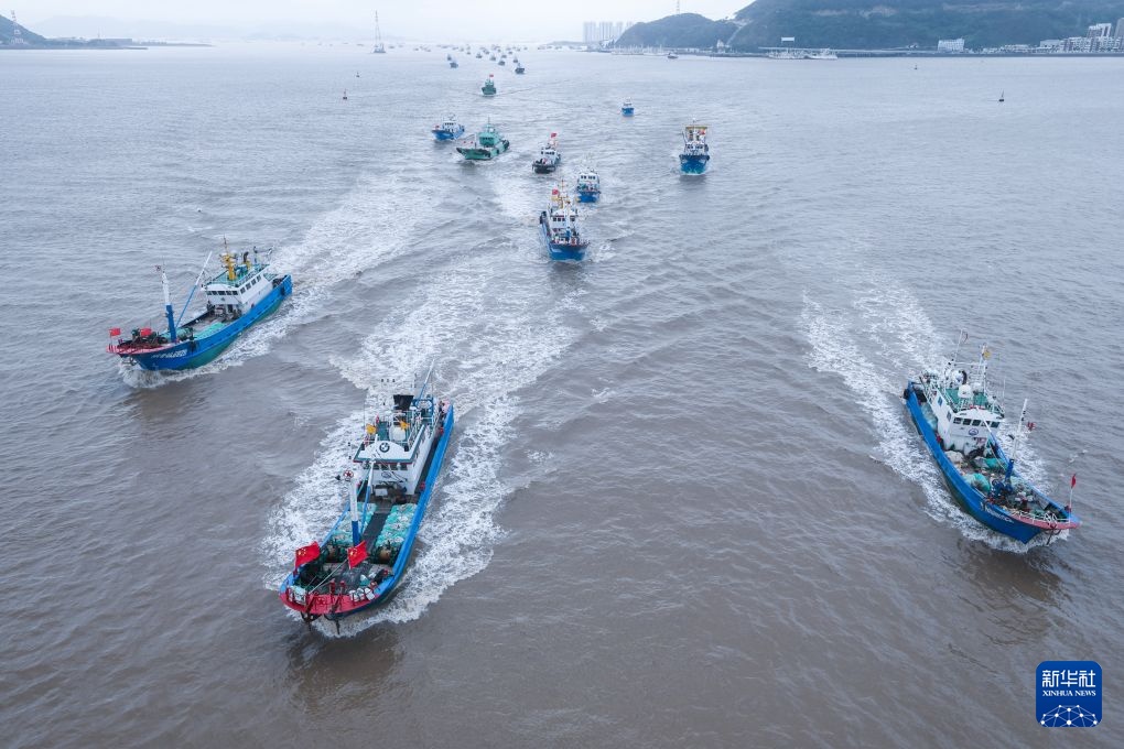 浙江舟山：东海开渔 千帆出海