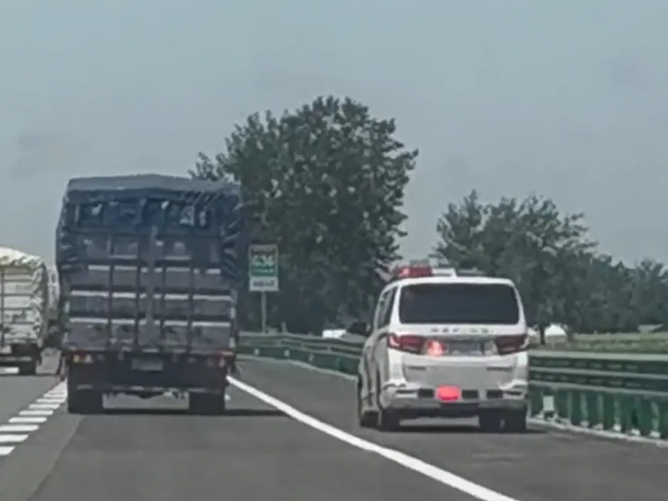 事发蚌埠高速，全网点赞！