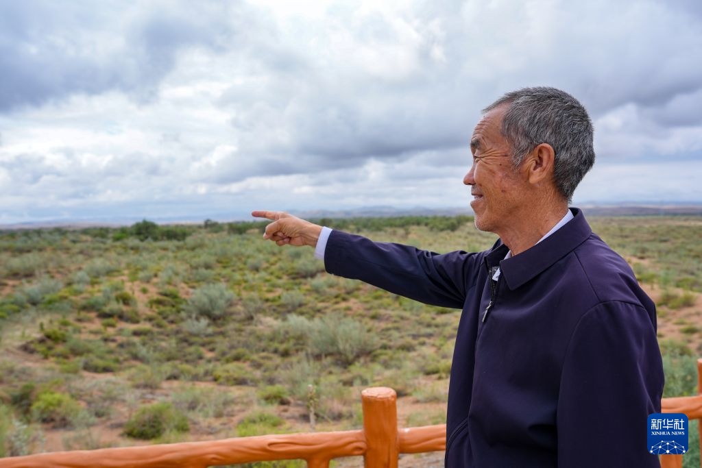 从压沙造林到滴灌护绿 八步沙持续筑牢生态屏障 从压沙造林到滴灌护绿 八步沙持续筑牢生态屏障
