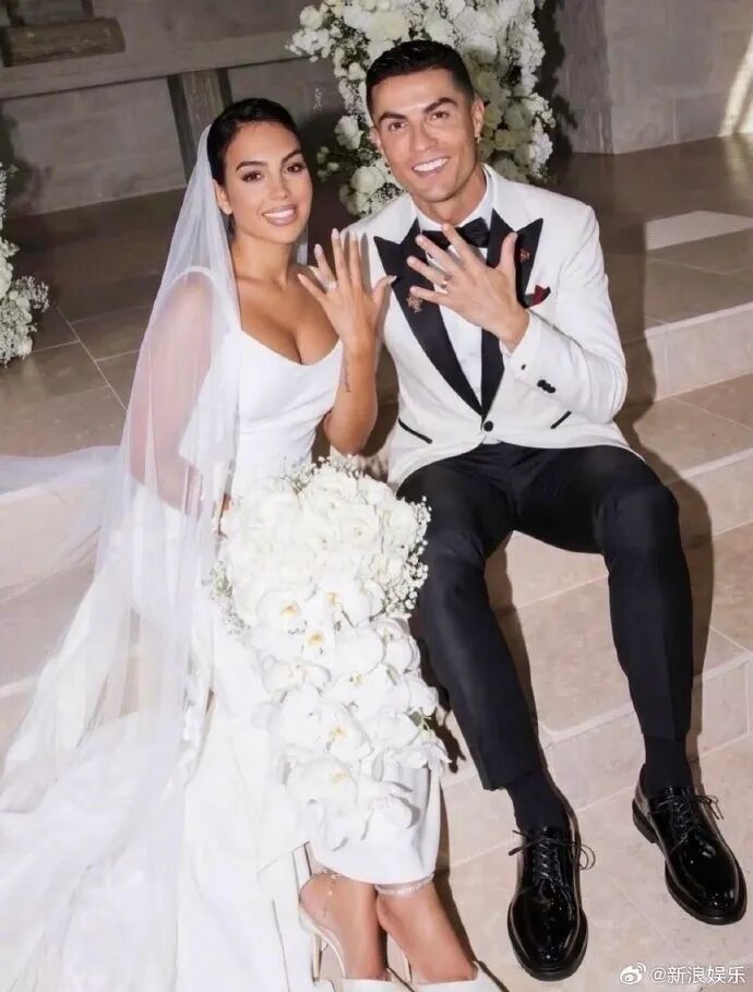 C罗,宣布结婚! C罗,宣布结婚!