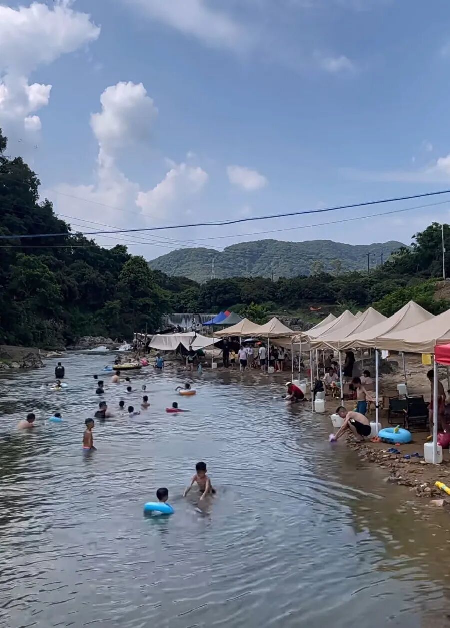 广州一区网红溯溪项目无证经营、没有配备救生衣、救生员?官方回应:正研究对策 广州一区网红溯溪项目无证经营、没有配备救生衣、救生员?官方回应:正研究对策