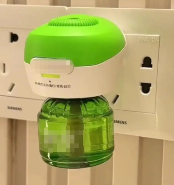 屋里飘出焦糊味,源头竟在窗台上…… 屋里飘出焦糊味,源头竟在窗台上……
