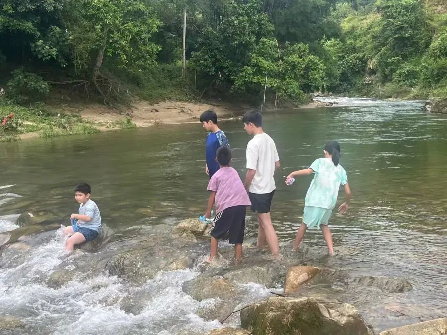 广州一区网红溯溪项目无证经营、没有配备救生衣、救生员?官方回应:正研究对策 广州一区网红溯溪项目无证经营、没有配备救生衣、救生员?官方回应:正研究对策