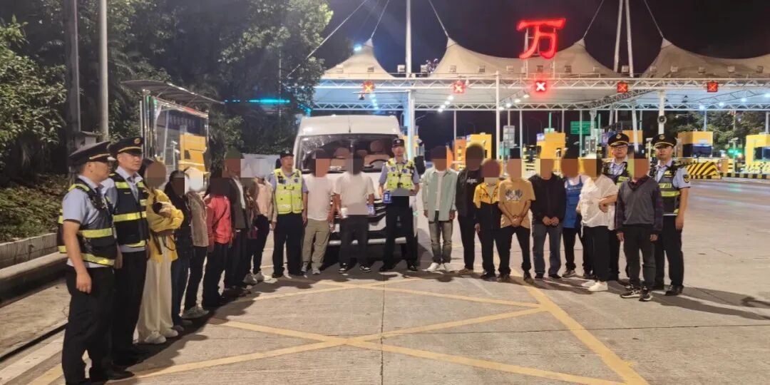 涉嫌危险驾驶罪!“黑车”超员89%,司机、车主同被刑拘 涉嫌危险驾驶罪!“黑车”超员89%,司机、车主同被刑拘