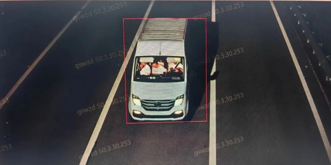 涉嫌危险驾驶罪!“黑车”超员89%,司机、车主同被刑拘 涉嫌危险驾驶罪!“黑车”超员89%,司机、车主同被刑拘