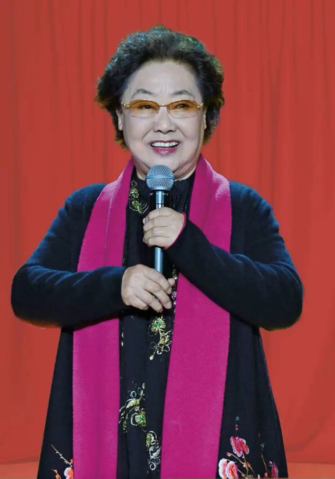 郭兰英同志逝世
