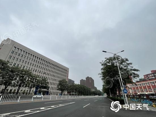 暴雨、雷电预警生效中 北京最明显降雨时段在今晨至白天