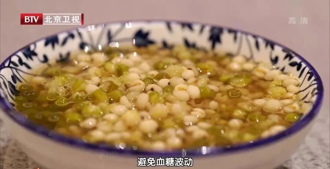 连喝3天绿豆汤,突发脑出血,医生:这4类情况再喜欢也要少碰 连喝3天绿豆汤,突发脑出血,医生:这4类情况再喜欢也要少碰