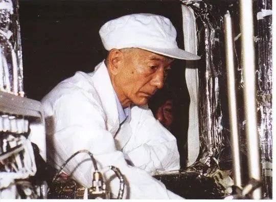 “两弹一星”元勋王希季逝世!“我愿做太空的铺路石”,他用一生奉献践行了誓言→ “两弹一星”元勋王希季逝世!“我愿做太空的铺路石”,他用一生奉献践行了誓言→