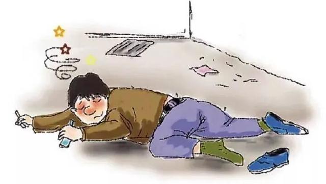 淄博一醉酒男子躺路边,民警高温下悉心救助 淄博一醉酒男子躺路边,民警高温下悉心救助