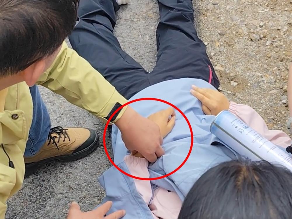 “下车！救人！”休假旅行途中偶遇车祸现场，长沙骨科医生一家四口硬核出手