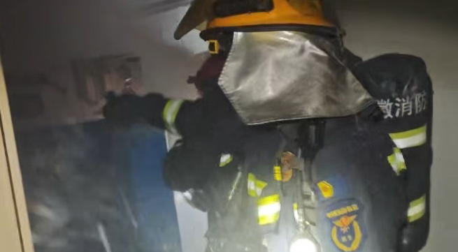 惊险！合肥某医院一设备起火，敲响安全警钟