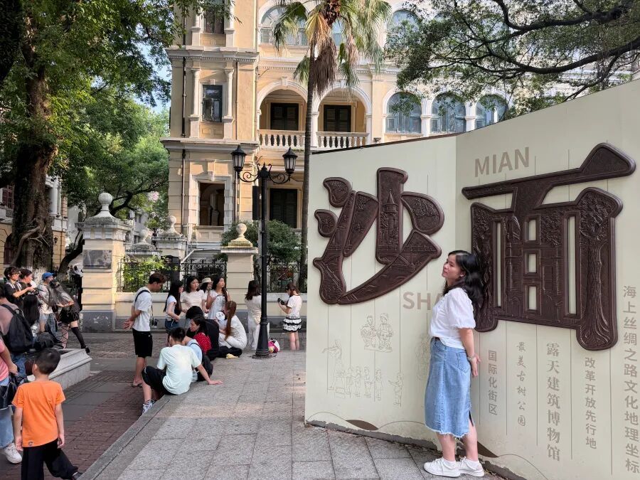 “出片男孩”黄梓轩，好赞~