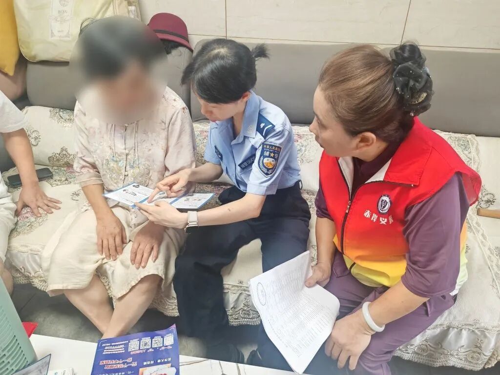 “我妈被洗脑了！”男子果断报警…...