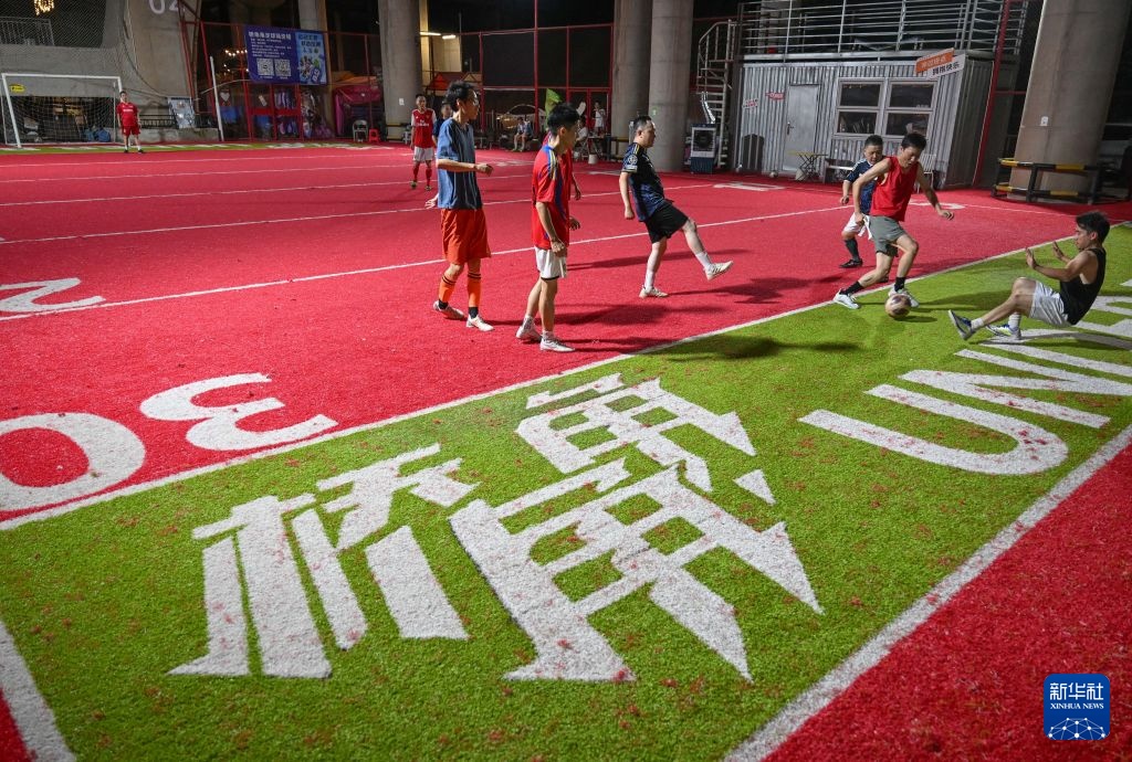 重庆：昔日桥下“边角料” 变身多功能微空间