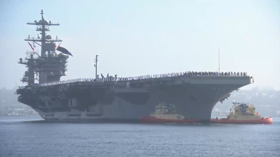 美航母连续250天不靠港,多人崩溃想跳海? 美航母连续250天不靠港,多人崩溃想跳海?