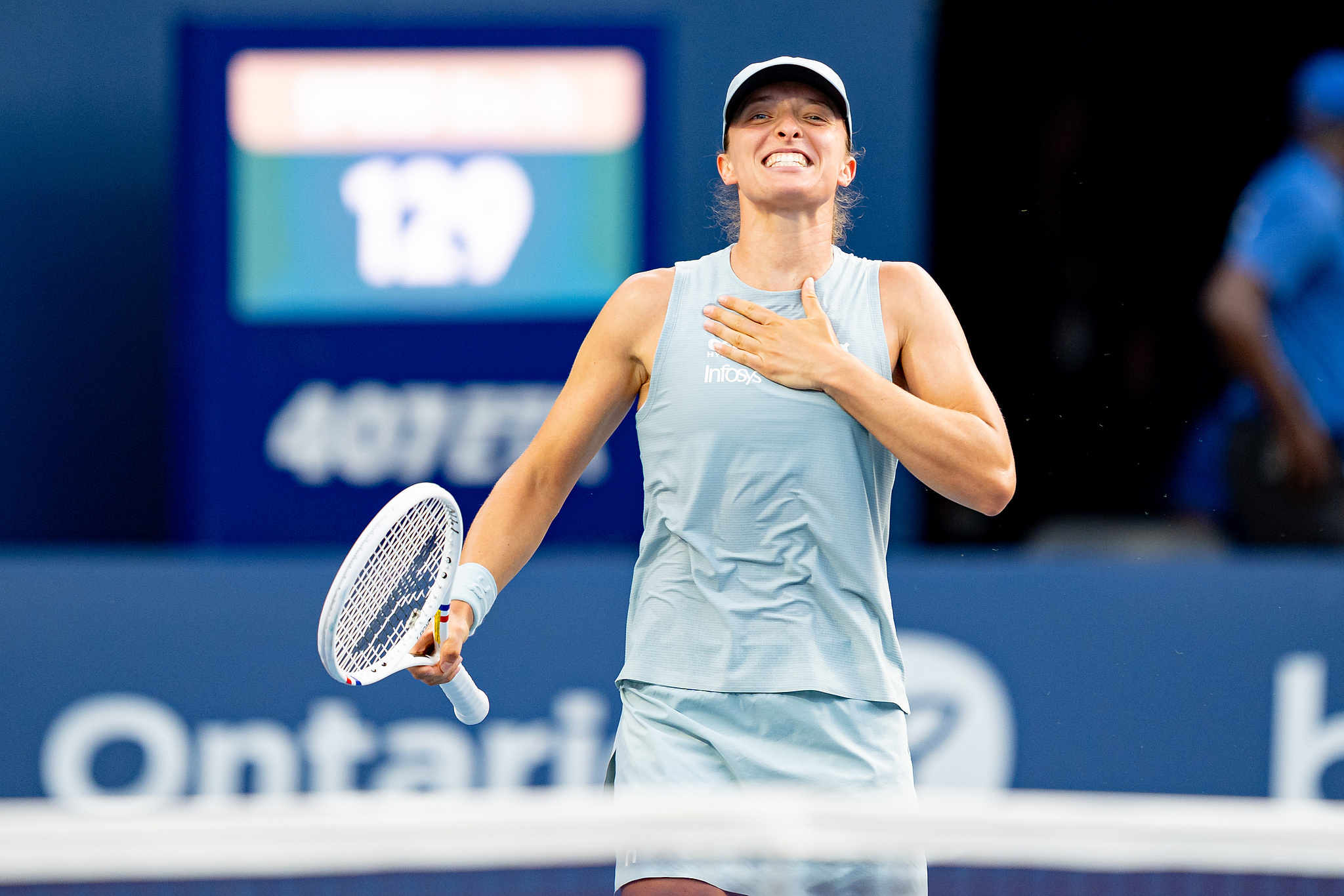 WTA多伦多站:斯瓦泰克2-0莱巴金娜夺赛季首冠 WTA多伦多站:斯瓦泰克2-0莱巴金娜夺赛季首冠