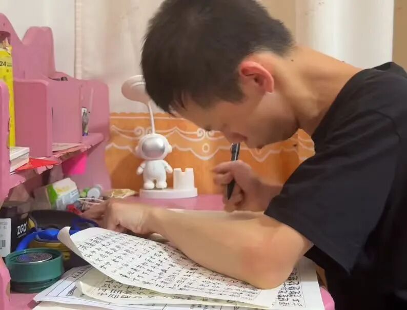 157级台阶,挡不住少年的大学梦! 157级台阶,挡不住少年的大学梦!