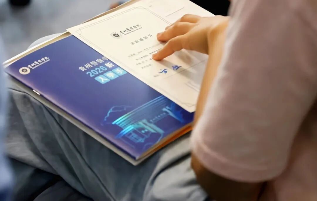 民警父亲牺牲15年后，她如愿考上了警校