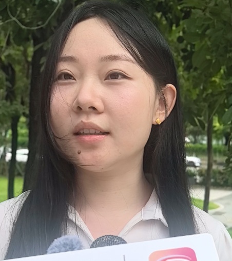 19岁外卖小哥摔下车,怕花钱不敢就医,路过的00后女生:姐姐有钱,带你去! 19岁外卖小哥摔下车,怕花钱不敢就医,路过的00后女生:姐姐有钱,带你去!