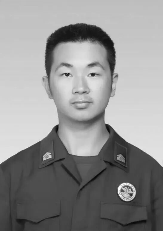 宁德福安一船厂发生火灾消防员池坷杰英勇牺牲