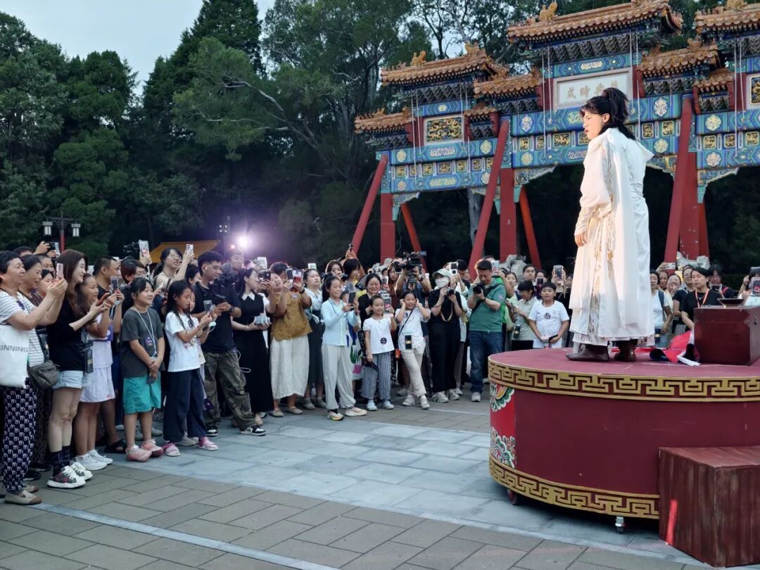来景山过奇喵夜!北京中轴线上首次推出沉浸式夜游 来景山过奇喵夜!北京中轴线上首次推出沉浸式夜游