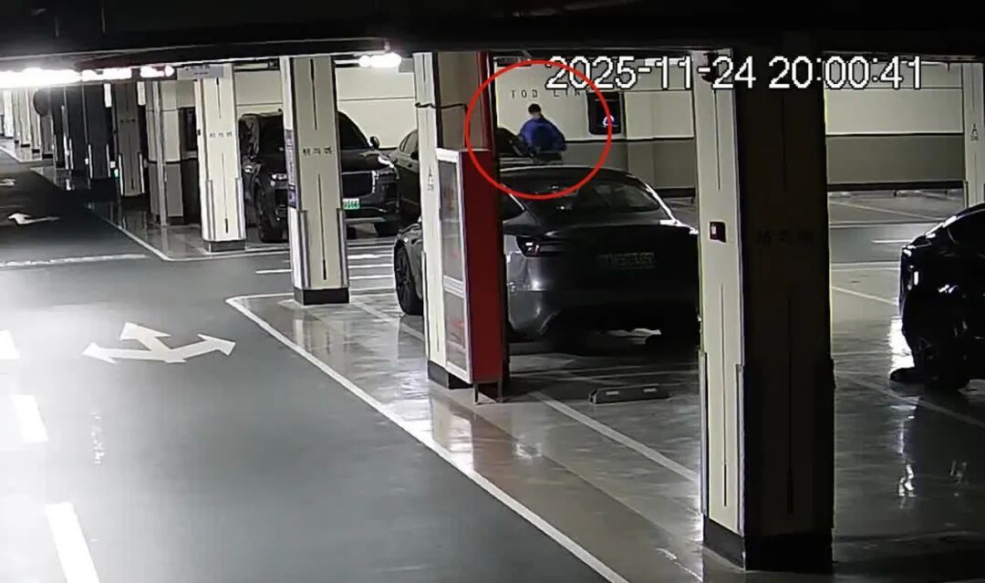 “都去年的事了,还来抓我?” “都去年的事了,还来抓我?”