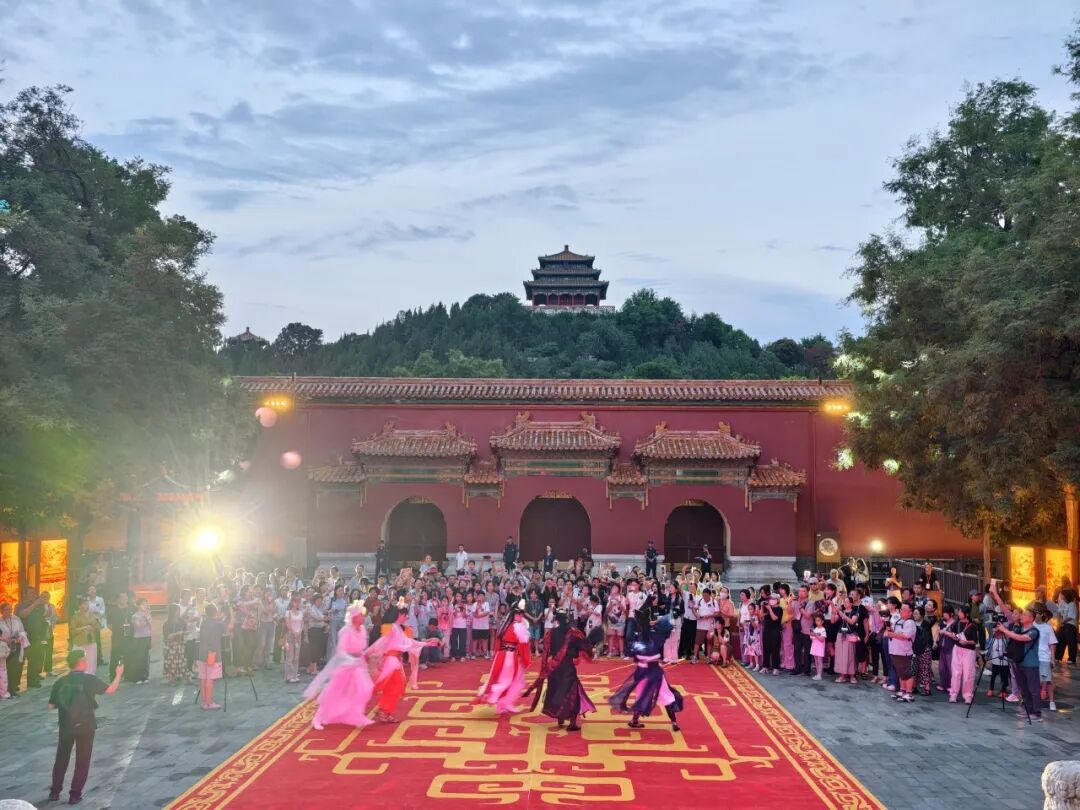 来景山过奇喵夜!北京中轴线上首次推出沉浸式夜游 来景山过奇喵夜!北京中轴线上首次推出沉浸式夜游