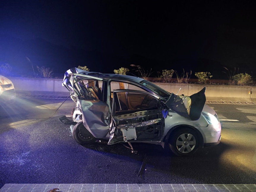 司机因错过高速口倒车，被追尾致乘客身亡自己重伤，交警部门披露事故详情