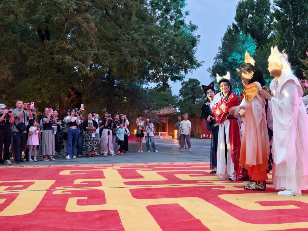 来景山过奇喵夜!北京中轴线上首次推出沉浸式夜游 来景山过奇喵夜!北京中轴线上首次推出沉浸式夜游