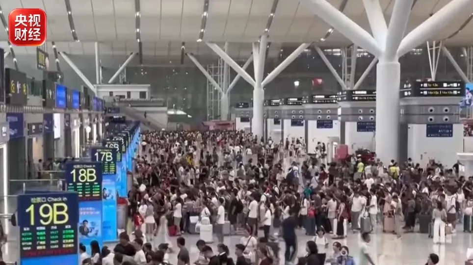 “这就是中国速度!”上百个国家大学生被中国高铁实力圈粉 “这就是中国速度!”上百个国家大学生被中国高铁实力圈粉