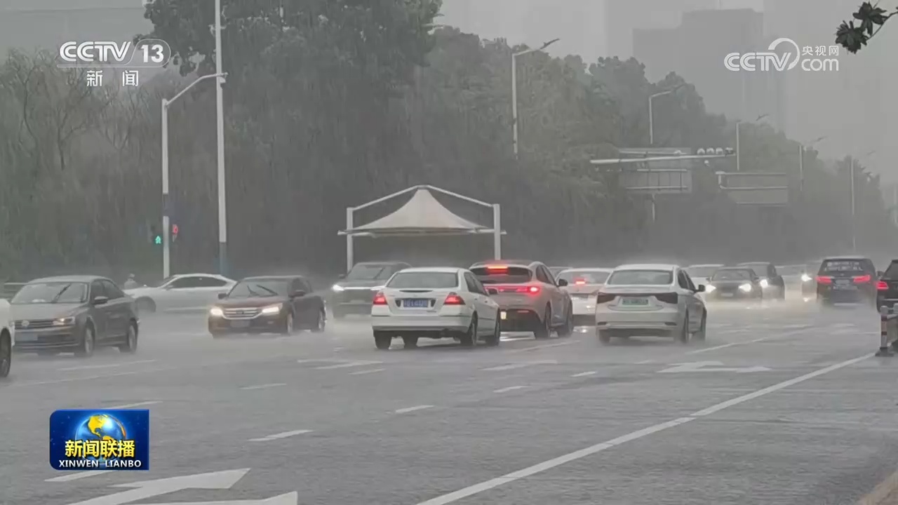 河南江苏等地加紧进行防汛救灾工作 河南江苏等地加紧进行防汛救灾工作