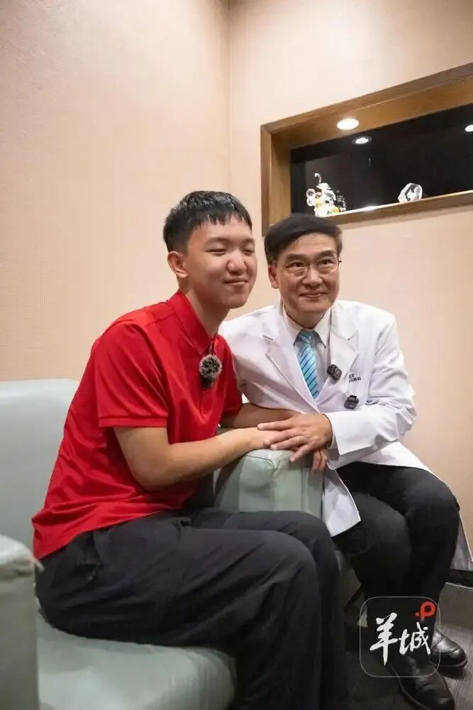 高考721分，立志学医！时隔13年，山西少年赴粤向当年救治自己的医生报喜