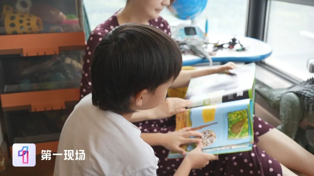 深圳7岁小孩哥逛自然博物馆，一眼指出两处错误，官方连夜调整