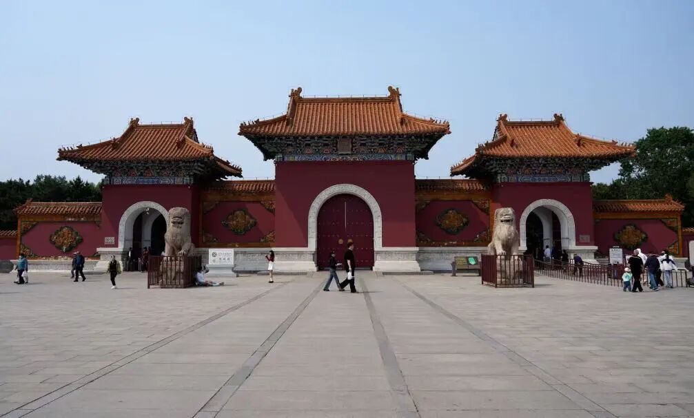 安检仪下的“鸡架”，网友：到底是谁的？