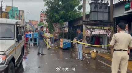 印度一酒店发生火灾已致7死 印度一酒店发生火灾已致7死