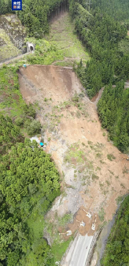 广西一施工点山体滑坡已致1人遇难 广西一施工点山体滑坡已致1人遇难