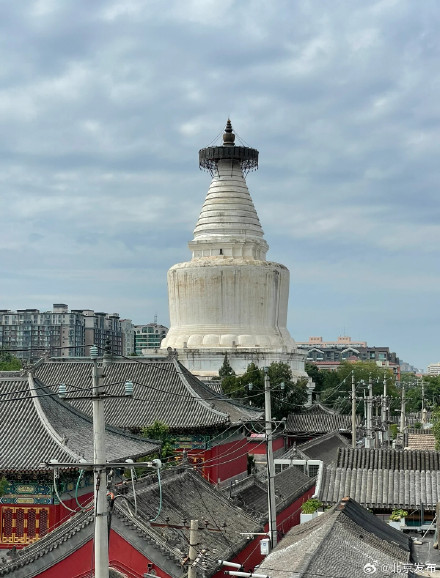 七夕节当天,北京白塔寺开放至19时 七夕节当天,北京白塔寺开放至19时