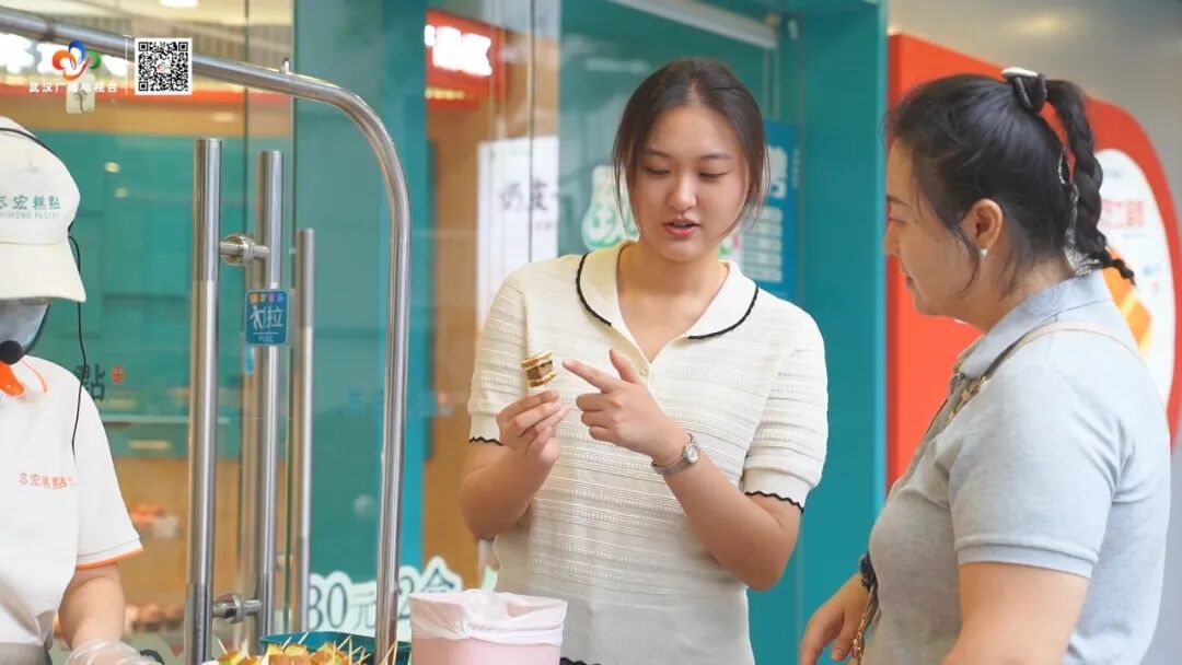 深色蛋糕到底能不能吃?记者调查武汉市场,真相来了 深色蛋糕到底能不能吃?记者调查武汉市场,真相来了