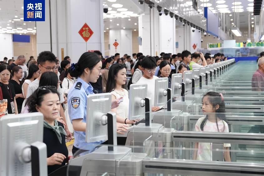 新横琴口岸启用六周年 出入境旅客超1.1亿人次 新横琴口岸启用六周年 出入境旅客超1.1亿人次