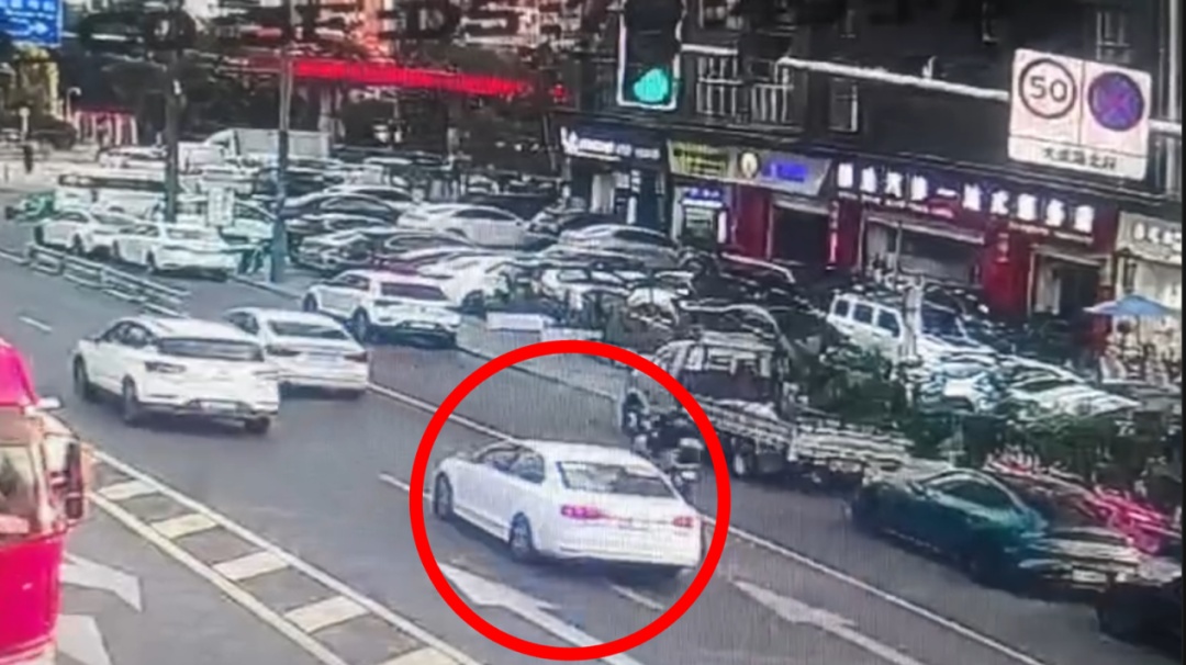 网友举报车辆故意遮挡号牌，成都交警快速核查依法处罚