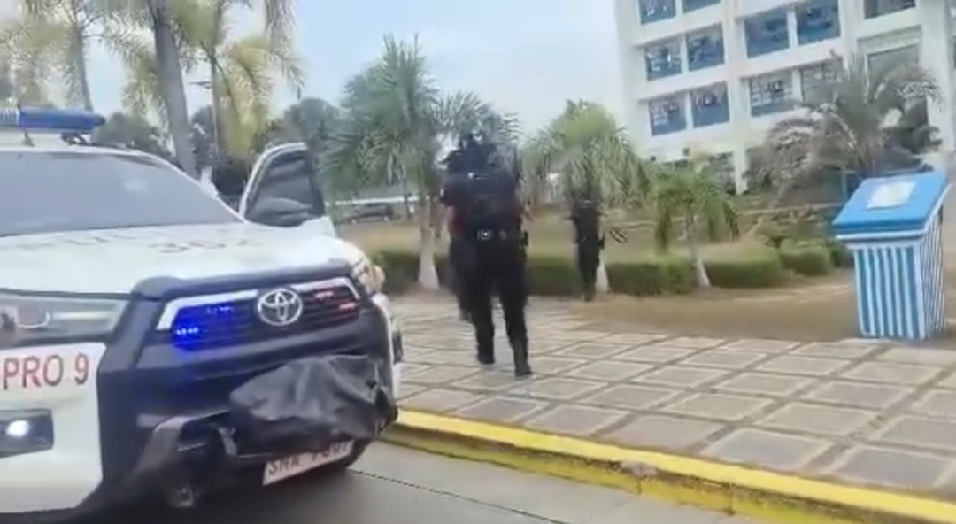 菲律宾发生校园枪击事件，至少2人中枪，初步确认枪手为该校一名学生