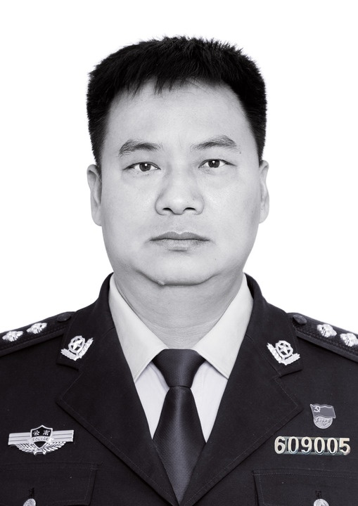 牺牲4个月后,他的母亲在生日当天收到众多祝福短信 牺牲4个月后,他的母亲在生日当天收到众多祝福短信
