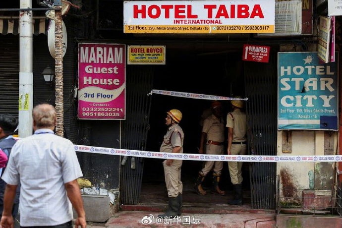 印度一栋设有多家酒店的五层建筑起火,已致9死6伤,死者均为前来就医的孟加拉国公民 印度一栋设有多家酒店的五层建筑起火,已致9死6伤,死者均为前来就医的孟加拉国公民