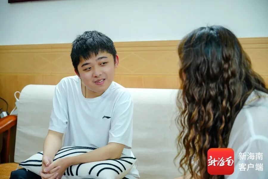 患罕见病的海南少年,考上中科大了! 患罕见病的海南少年,考上中科大了!