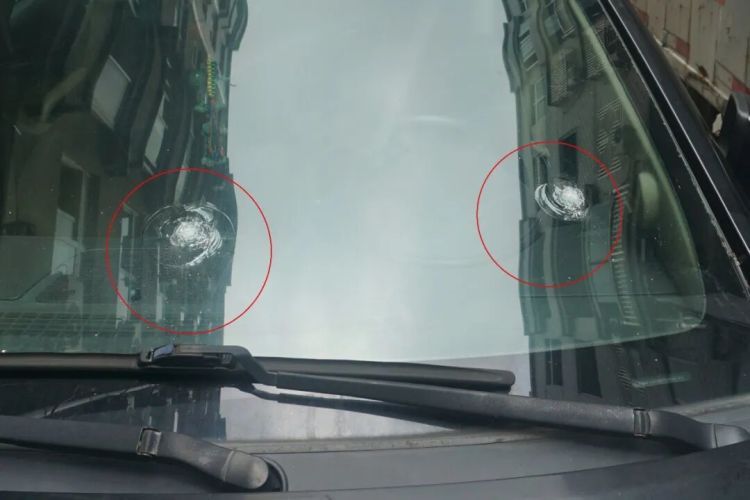 男子将街巷当“射击场”用弹弓泄愤,警方:刑拘! 男子将街巷当“射击场”用弹弓泄愤,警方:刑拘!