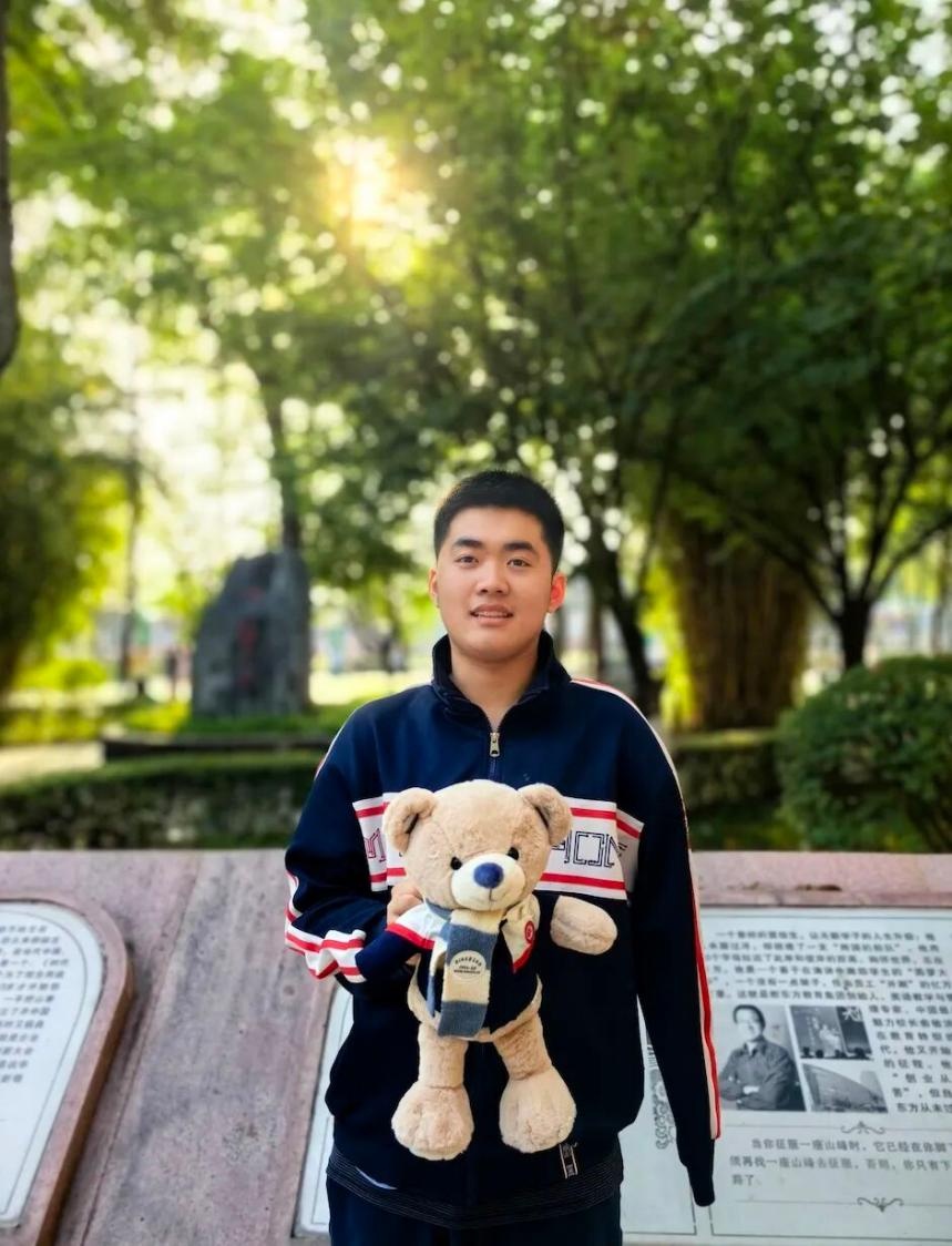 独臂少年刘宸瑞,考入清华! 独臂少年刘宸瑞,考入清华!