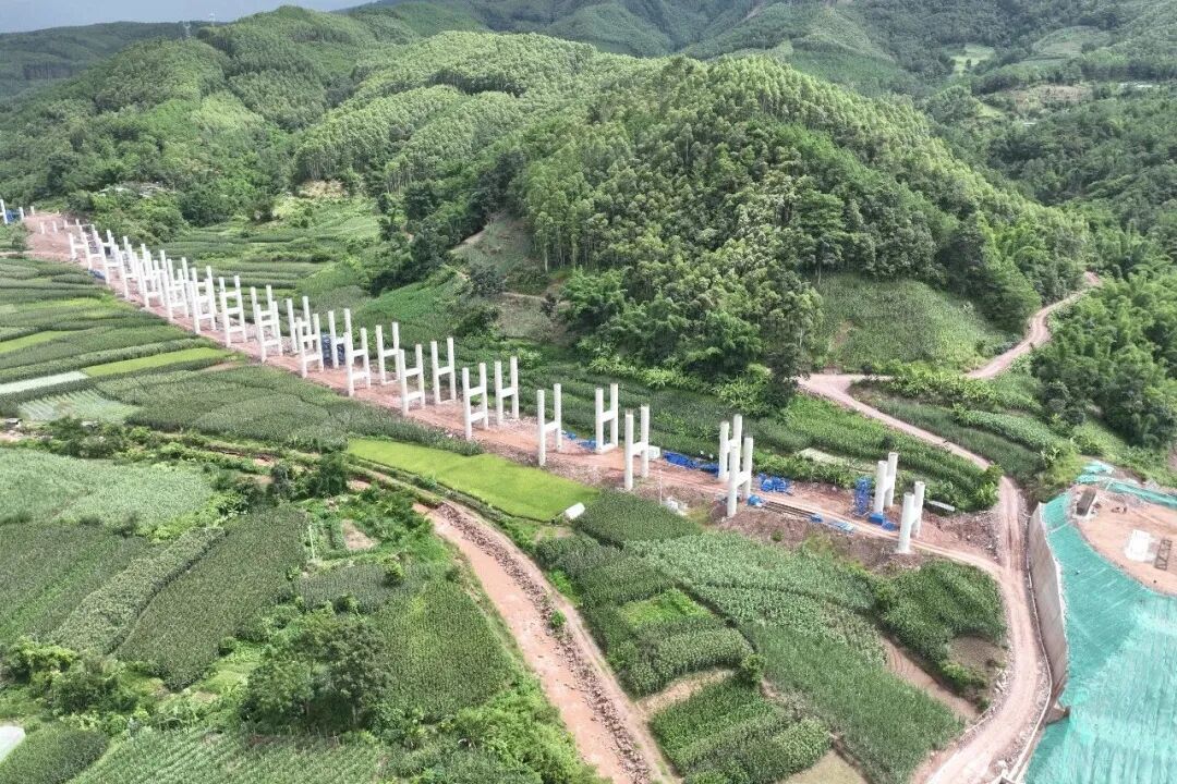 穿越横断山脉！大瑞铁路建设迈入决胜期，还有多条高速公路……