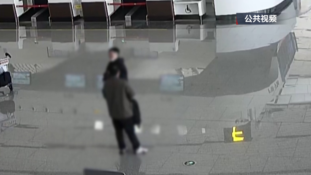 北京一对男女瞒报黄金,欲闯关出境!然后悲剧了! 北京一对男女瞒报黄金,欲闯关出境!然后悲剧了!