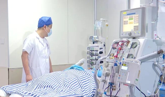 上海一男子自制浪漫“永生花”,现场瞬间发生爆燃,店烧了人被行拘10天 上海一男子自制浪漫“永生花”,现场瞬间发生爆燃,店烧了人被行拘10天